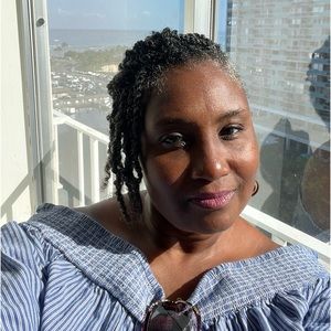 Meet your Posher, Yvette